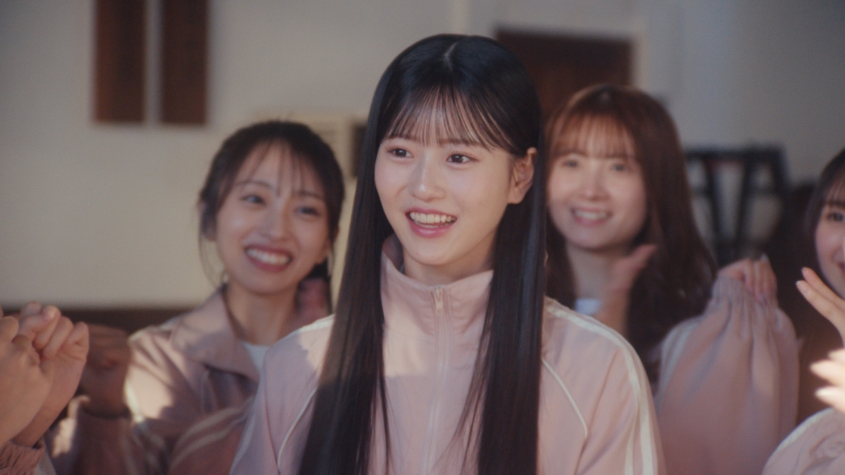 MVのテーマは“まさかの主役抜擢 ”！？ AKB48 65thシングル『まさかのConfession』MV公開&先行配信スタート！初の研究生センター抜擢の八木愛月とリンクするAKB48らしい王道青春ソング 3月8日の劇場公演で初パフォーマンス&AKB48公式YouTubeで生配信！！