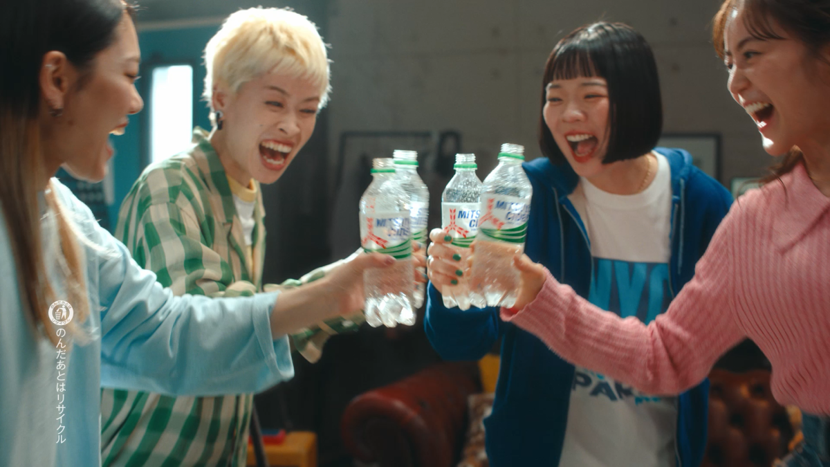 生田絵梨花と SHISHAMO のコラボバンド “IKUSHAMO” を結成！新TVCM「生田絵梨花/#バンドに夢中」編 3月15日（土）全国公開 はじける笑顔で、大人気ソング『明日も』を熱唱！
