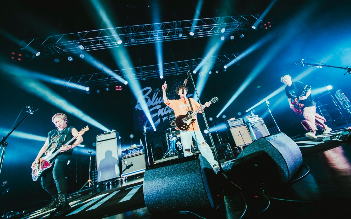 祝Zepp Nagoya20周年！シークレットゲストにBLUE ENCOUNTを迎えた04 Limited Sazabys流ハッピーアニバーサリー。