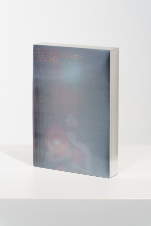 宇多田ヒカルを9名の視点で捉えた写真集『NINE STORIES』、遂に本日発売!代官山蔦屋では特別POP UPもスタート 神保町・New Galleryにて写真展も開催中 5 宇多田ヒカルを9名の視点で捉えた写真集『NINE STORIES』、遂に本日発売!代官山蔦屋では特別POP UPもスタート 神保町・New Galleryにて写真展も開催中