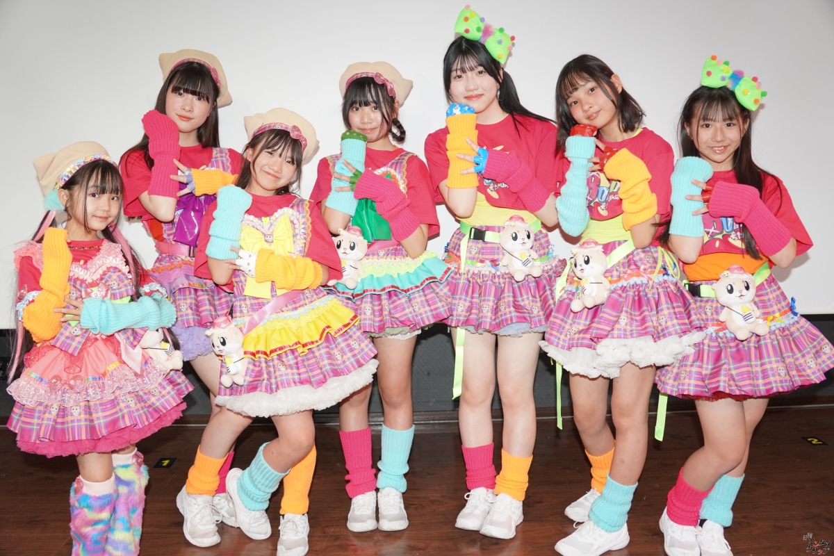 ちぃたん☆ボンバーズ初ライブ！新曲「屁凸(へとつ)」でキュートが炸裂！