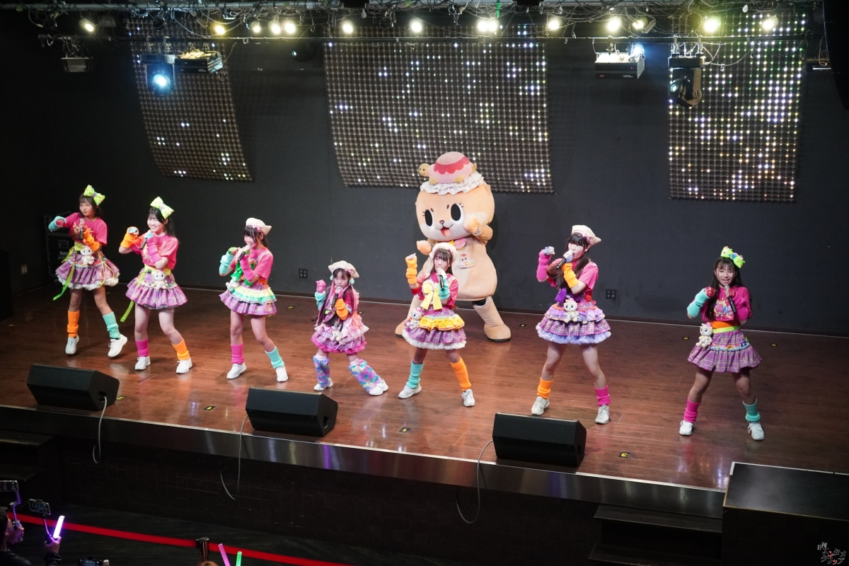ちぃたん☆ボンバーズ初ライブ！新曲「屁凸(へとつ)」でキュートが炸裂！