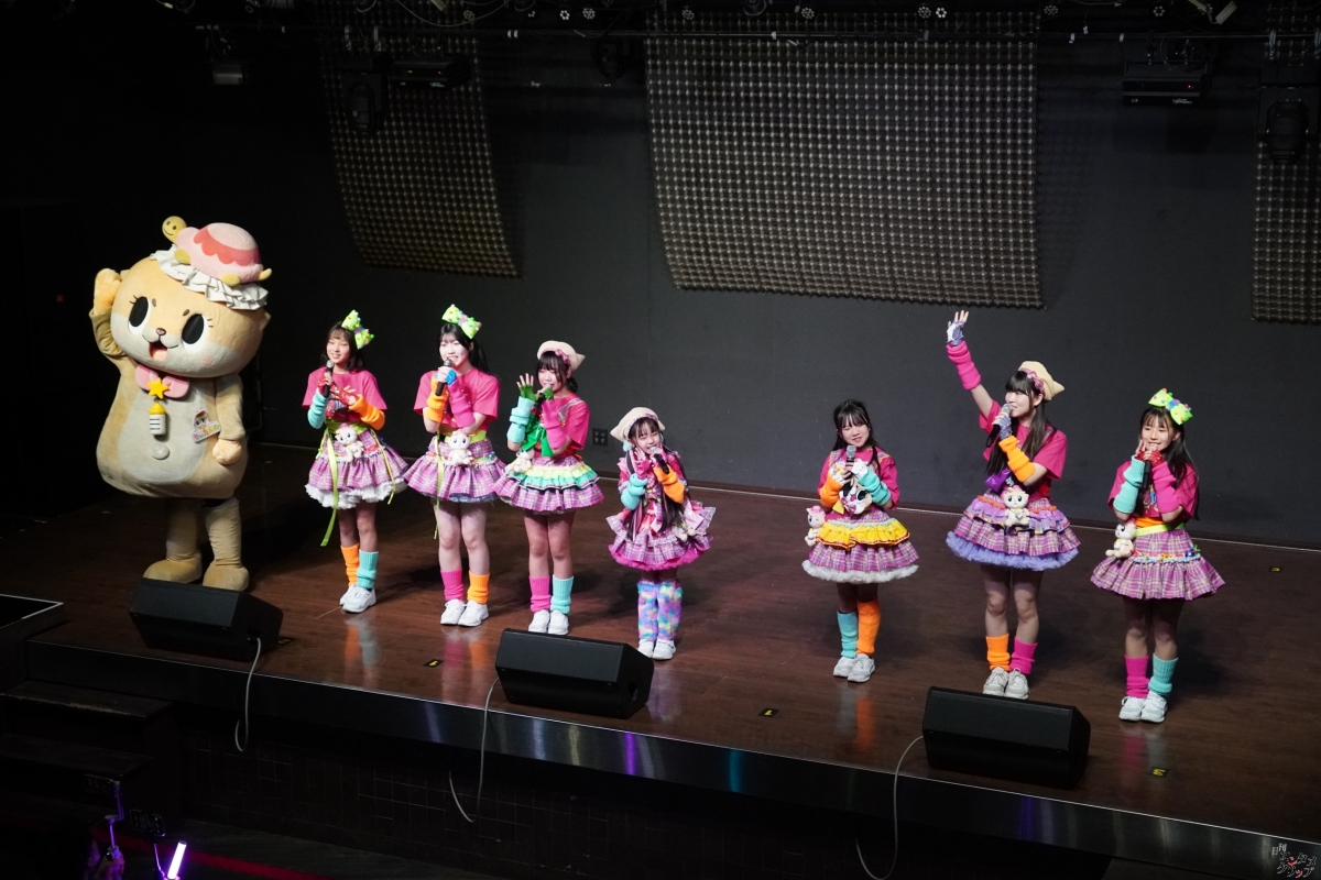 ちぃたん☆ボンバーズ初ライブ！新曲「屁凸(へとつ)」でキュートが炸裂！