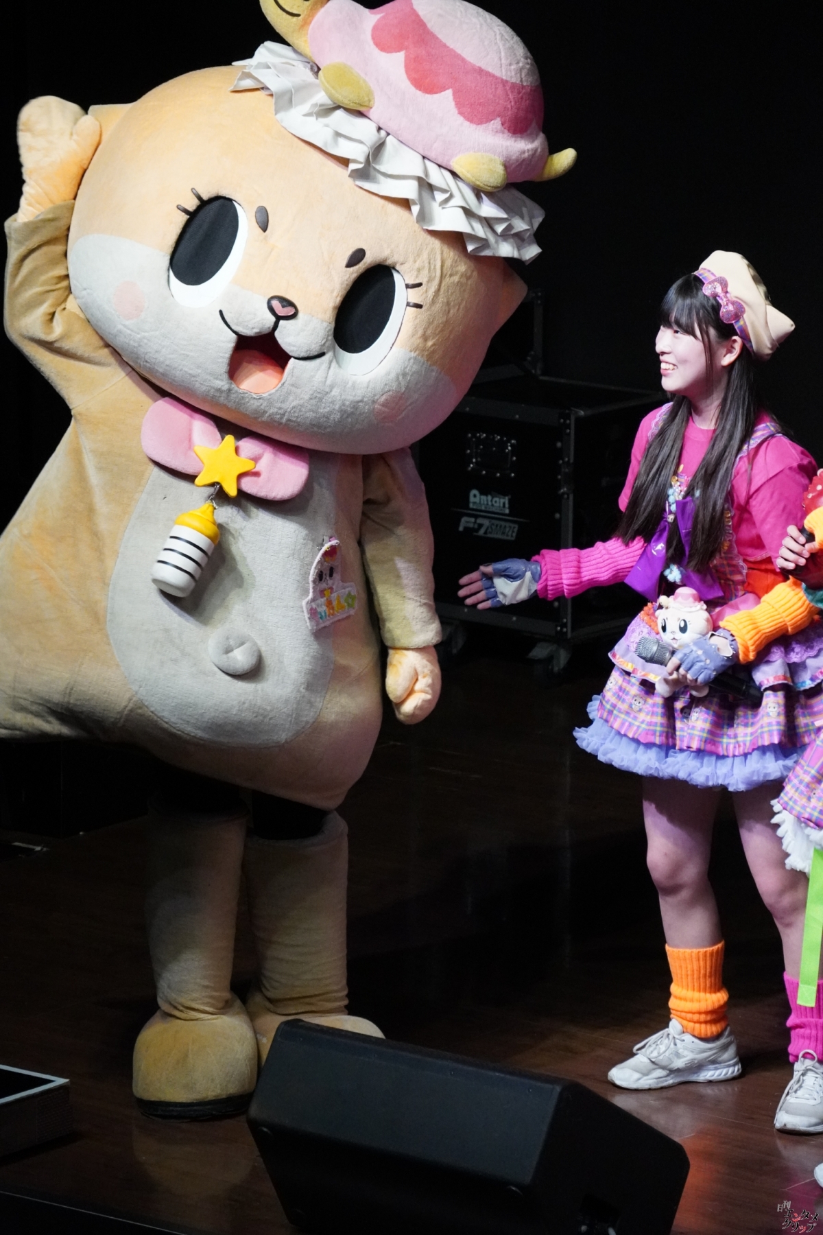 ちぃたん☆ボンバーズ初ライブ！新曲「屁凸(へとつ)」でキュートが炸裂！