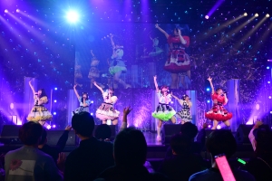 話題沸騰の「iLiFE!」や「Peel the Apple」など日本を代表するアイドルが集結!「NIG FES 2025」1日目レポート! 4位 ももにゃん、5位 エピック・エピローグ 第3番も堂々パフォーマンス! 64 話題沸騰の「iLiFE!」や「Peel the Apple」など日本を代表するアイドルが集結!「NIG FES 2025」1日目レポート! 4位 ももにゃん、5位 エピック・エピローグ 第3番も堂々パフォーマンス!