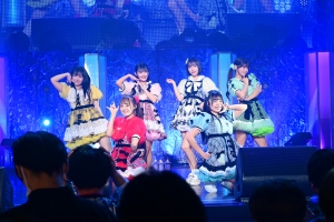 話題沸騰の「iLiFE!」や「Peel the Apple」など日本を代表するアイドルが集結!「NIG FES 2025」1日目レポート! 4位 ももにゃん、5位 エピック・エピローグ 第3番も堂々パフォーマンス! 65 話題沸騰の「iLiFE!」や「Peel the Apple」など日本を代表するアイドルが集結!「NIG FES 2025」1日目レポート! 4位 ももにゃん、5位 エピック・エピローグ 第3番も堂々パフォーマンス!