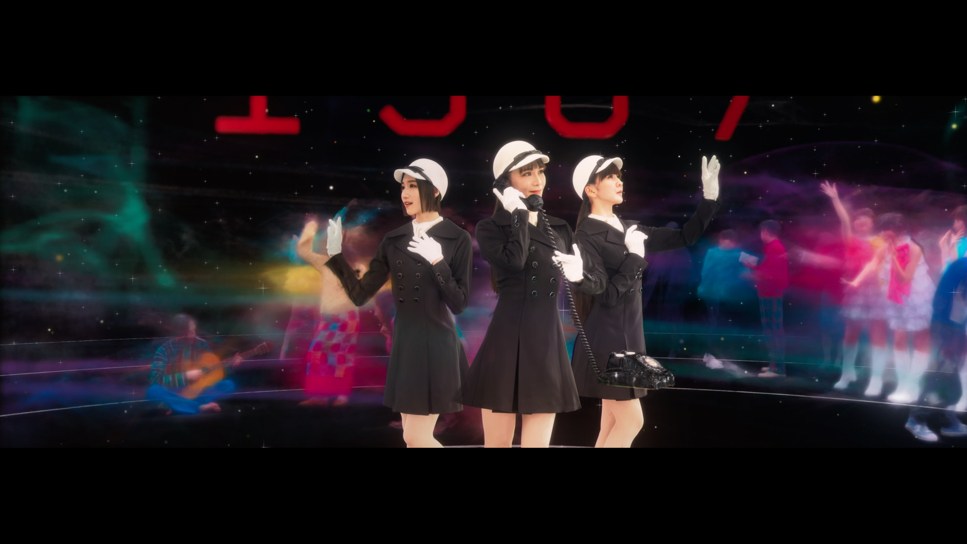 Perfume 新曲「ネビュラロマンス」が配信開始! IOWN × Perfume 世界初のリアルタイム空間伝送体験大阪・関西万博 NTTパビリオンにて、時空と空間を超えるライブパフォーマンスで初披露!そして初秋にはアルバム後篇をリリース予定! 3 Perfume 新曲「ネビュラロマンス」が配信開始! IOWN × Perfume 世界初のリアルタイム空間伝送体験大阪・関西万博 NTTパビリオンにて、時空と空間を超えるライブパフォーマンスで初披露!そして初秋にはアルバム後篇をリリース予定!