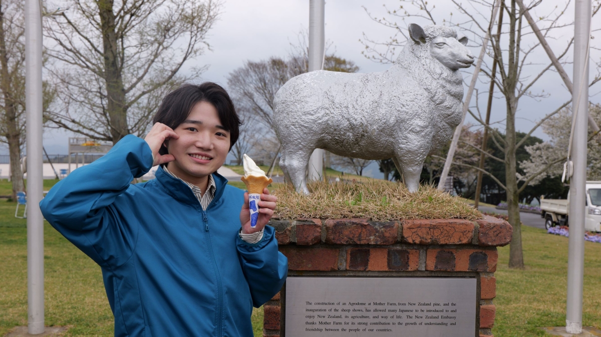 小山雄大、デビュー1周年！！ バンジージャンプで飛躍を誓う！