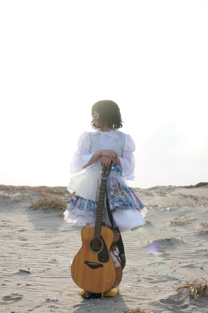 だてぃが17歳最後のリリース楽曲「捜さないでね」のMVに「太陽と踊れ月夜に唄え」の三葉海緒が出演！