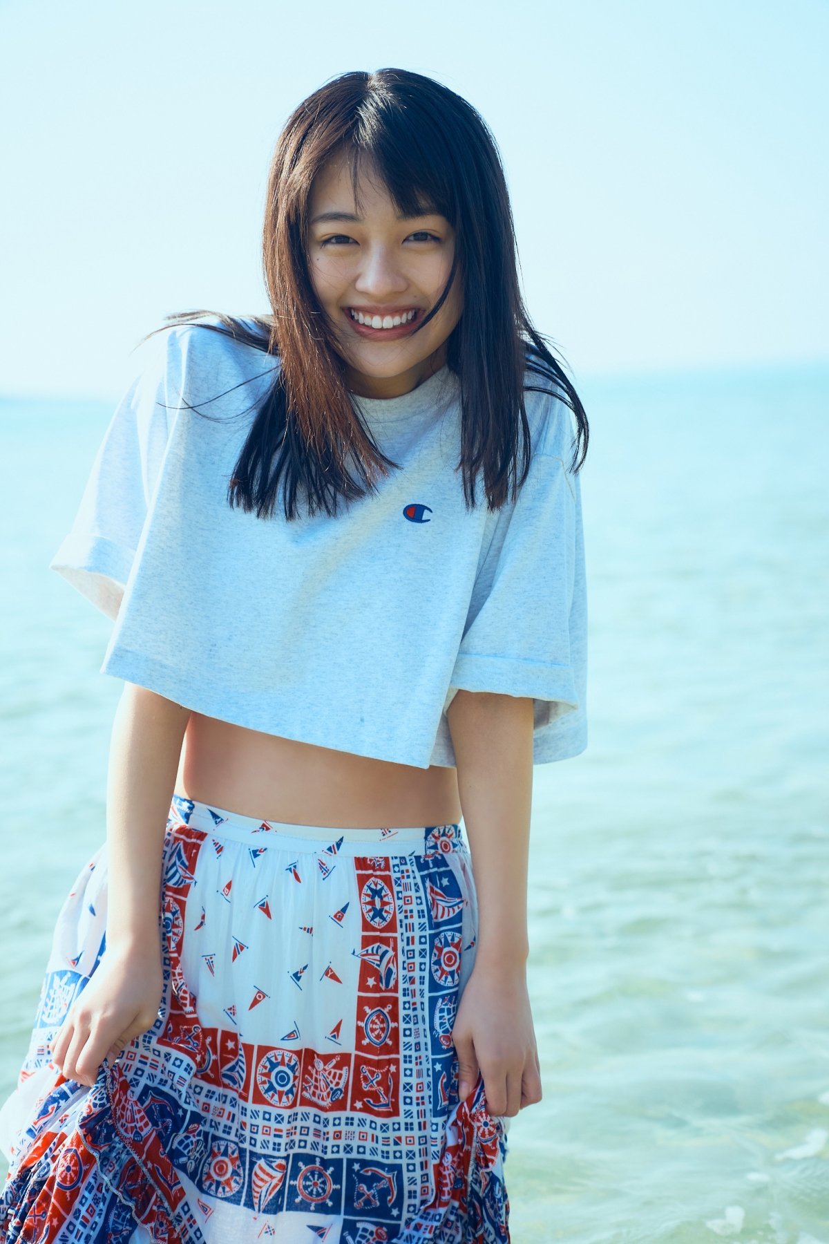 上坂樹里1st写真集 2025年7月14日（月）発売決定！！