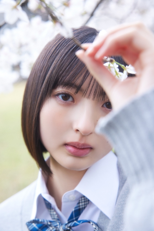 櫻坂46 四期生の撮り下ろし写真&手書きプロフィールが公開！第四弾は山田桃実、勝又春！