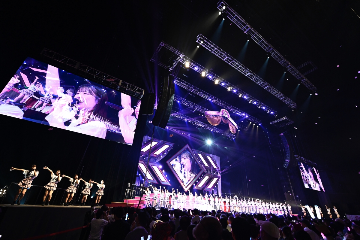 AKB48 春コンサートで第21期生オーディション開催＆全国5都市を廻る20周年記念ライブツアー開催を発表！ 初代総監督・高橋みなみがサプライズ登場＆“AKB48 20周年応援総団長“に就任！日本武道館で行うツアーファイナル出演も決定！