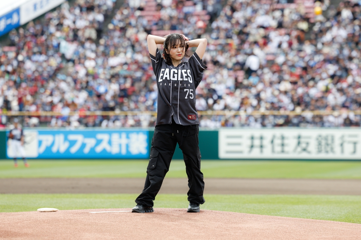 楽天イーグルス×矢吹奈子！ノーバウンド始球式にファン熱狂！