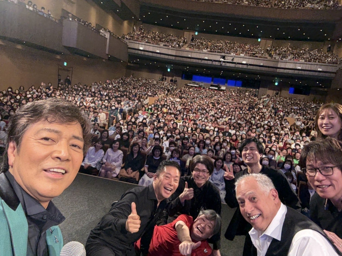 野口五郎、デビュー55周年記念ライブで魅せた圧巻のステージ！