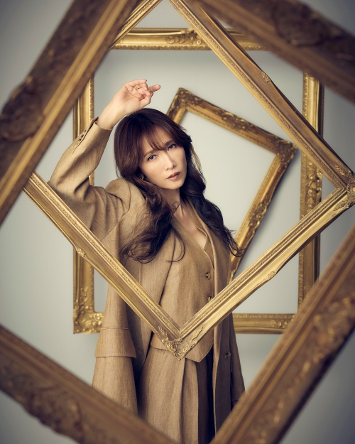 工藤静香、新たに書き下ろされた「海燕」を含む、中島みゆきカバーアルバム第3弾『Love Paradox』を7月9日にリリース決定!【工藤静香よりコメントあり】 2 工藤静香、新たに書き下ろされた「海燕」を含む、中島みゆきカバーアルバム第3弾『Love Paradox』を7月9日にリリース決定!【工藤静香よりコメントあり】