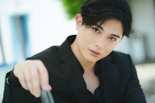 砂川脩弥が30歳を記念し2nd写真集「By me…」を発売！ベトナム・ダナンでの人生初海外ロケで大人の魅力にフォーカス