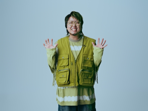 こっちのけんと、 NHK E テレ新番組テーマソング『それもいいね』セルフカバーの MV が公開！こっちのけんとのオリジナルキャラクター「コッチモフレンズ」も登場