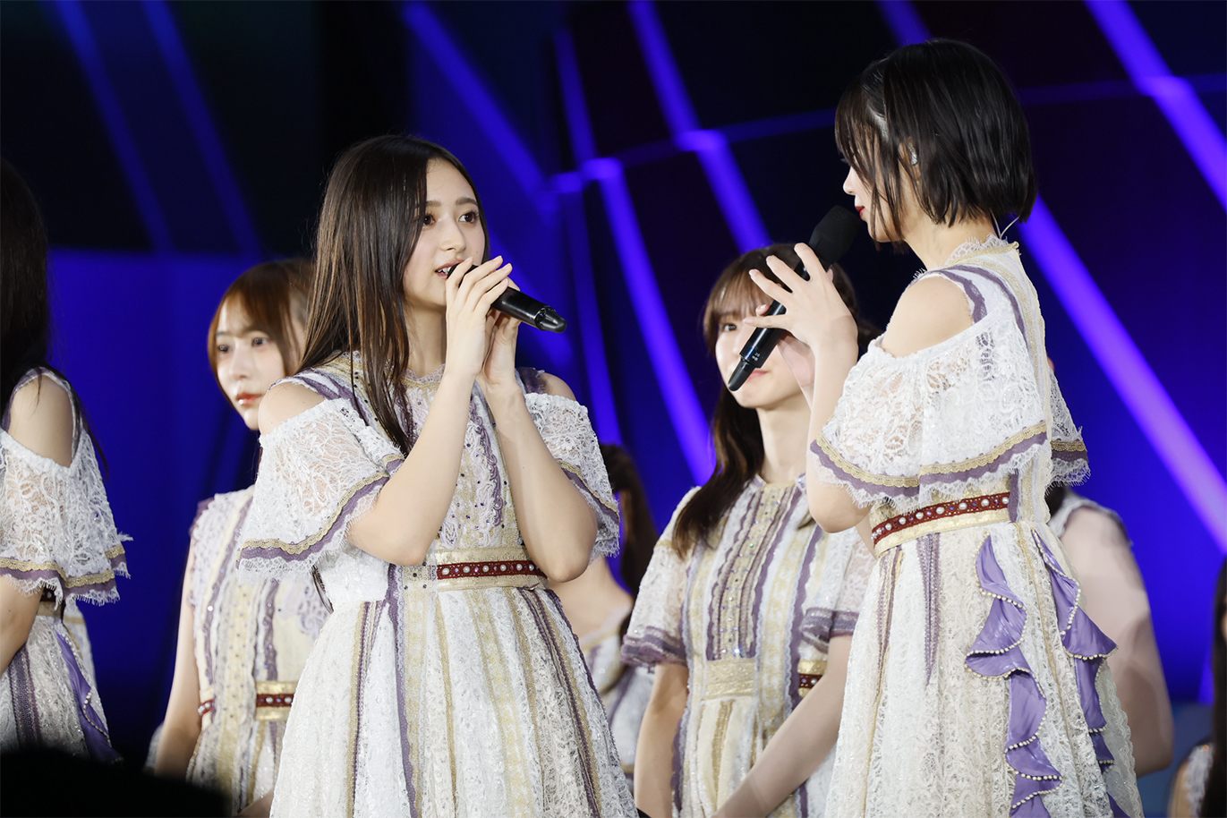 乃木坂46、13歳のバースデーをお祝い！味の素スタジアムに11万人集結！