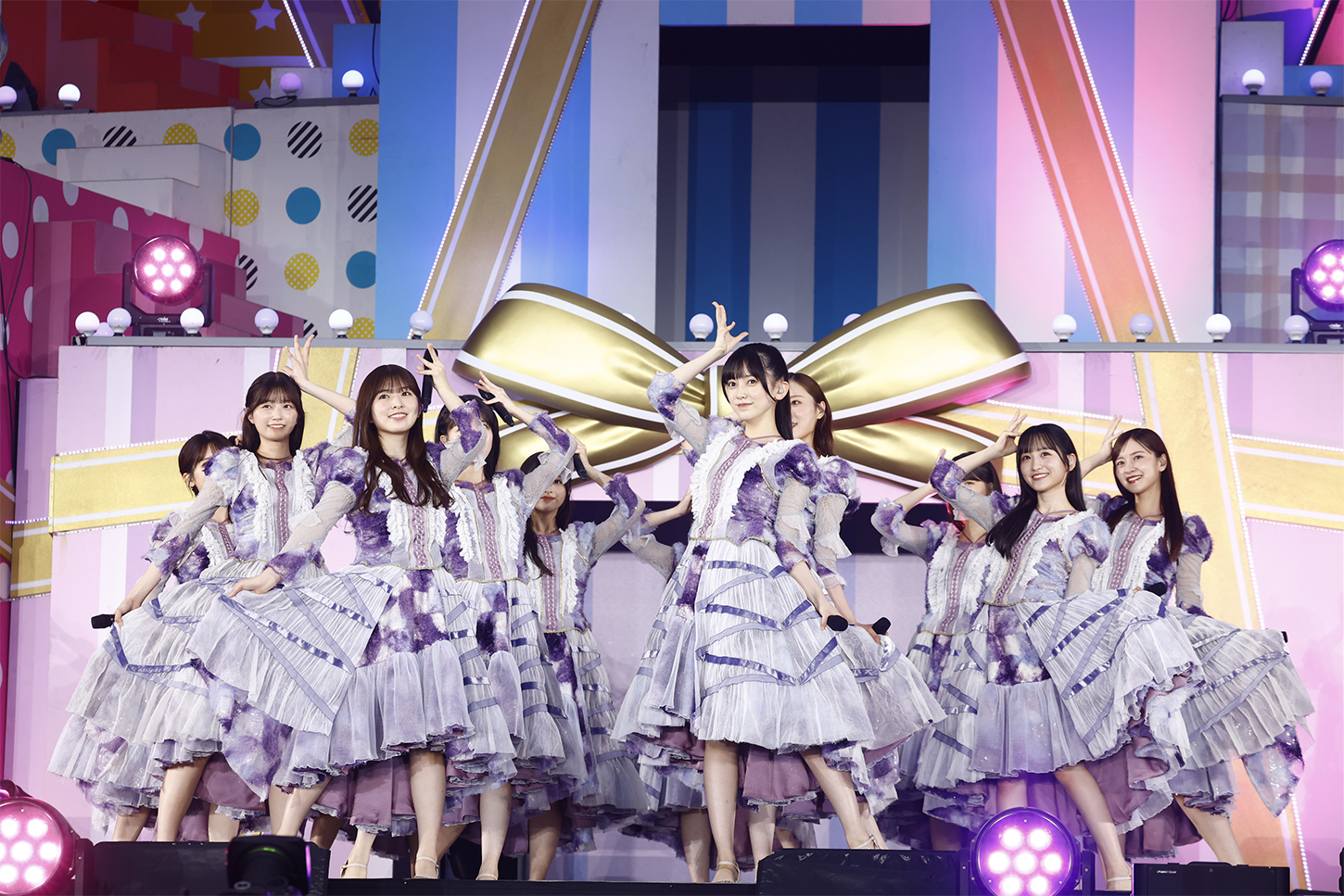 乃木坂46、13歳のバースデーをお祝い！味の素スタジアムに11万人集結！