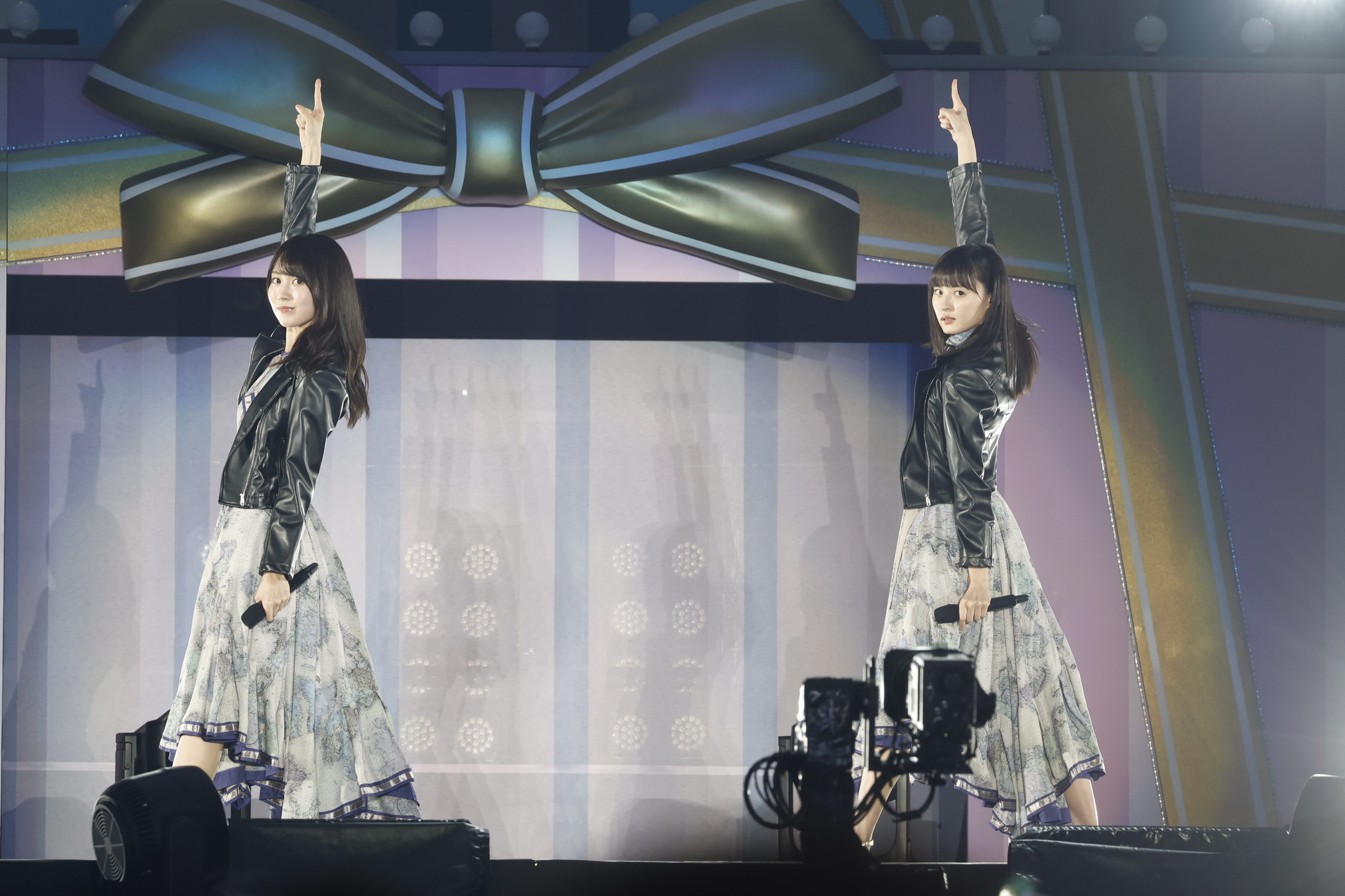 乃木坂46、13歳のバースデーをお祝い！味の素スタジアムに11万人集結！