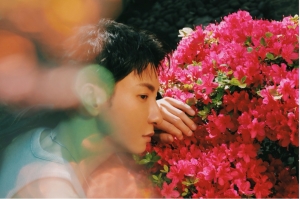 與真司郎、Usakの撮り下ろしの新作や、日本初展示となるオードリー・タンの肖像も —— アートとカルチャーが交差するマンボウ・キー（登曼波）による個展『居家娛樂｜Home Pleasure』