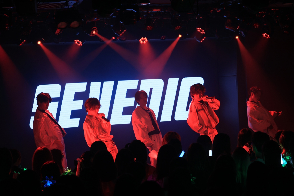 ボーイズグループプロジェクトから結成された SEVENIC（セブニック）ついに本格始動！デビュー曲『Turn it up』を引っさげ、スペシャルライブでファンを魅了