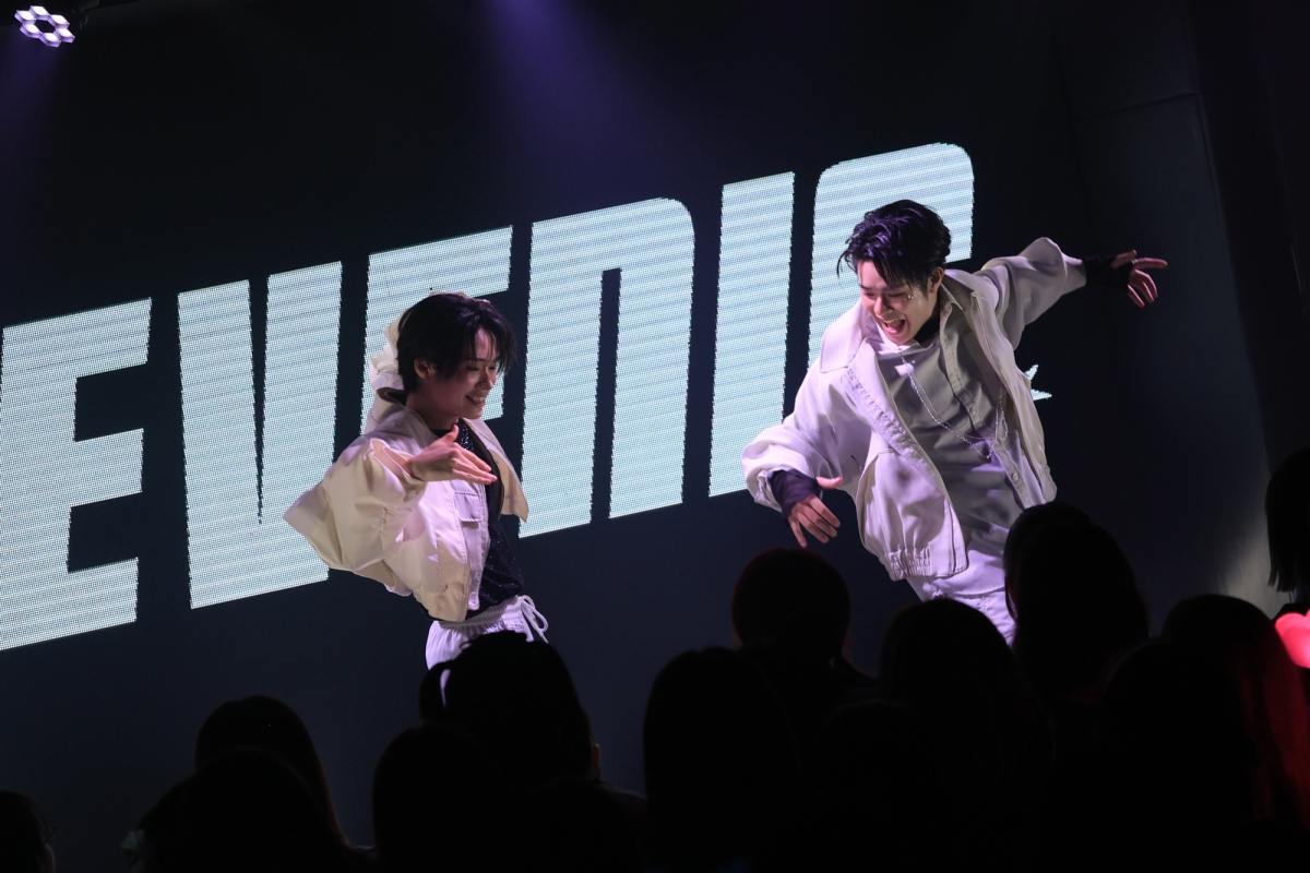 ボーイズグループプロジェクトから結成された SEVENIC（セブニック）ついに本格始動！デビュー曲『Turn it up』を引っさげ、スペシャルライブでファンを魅了