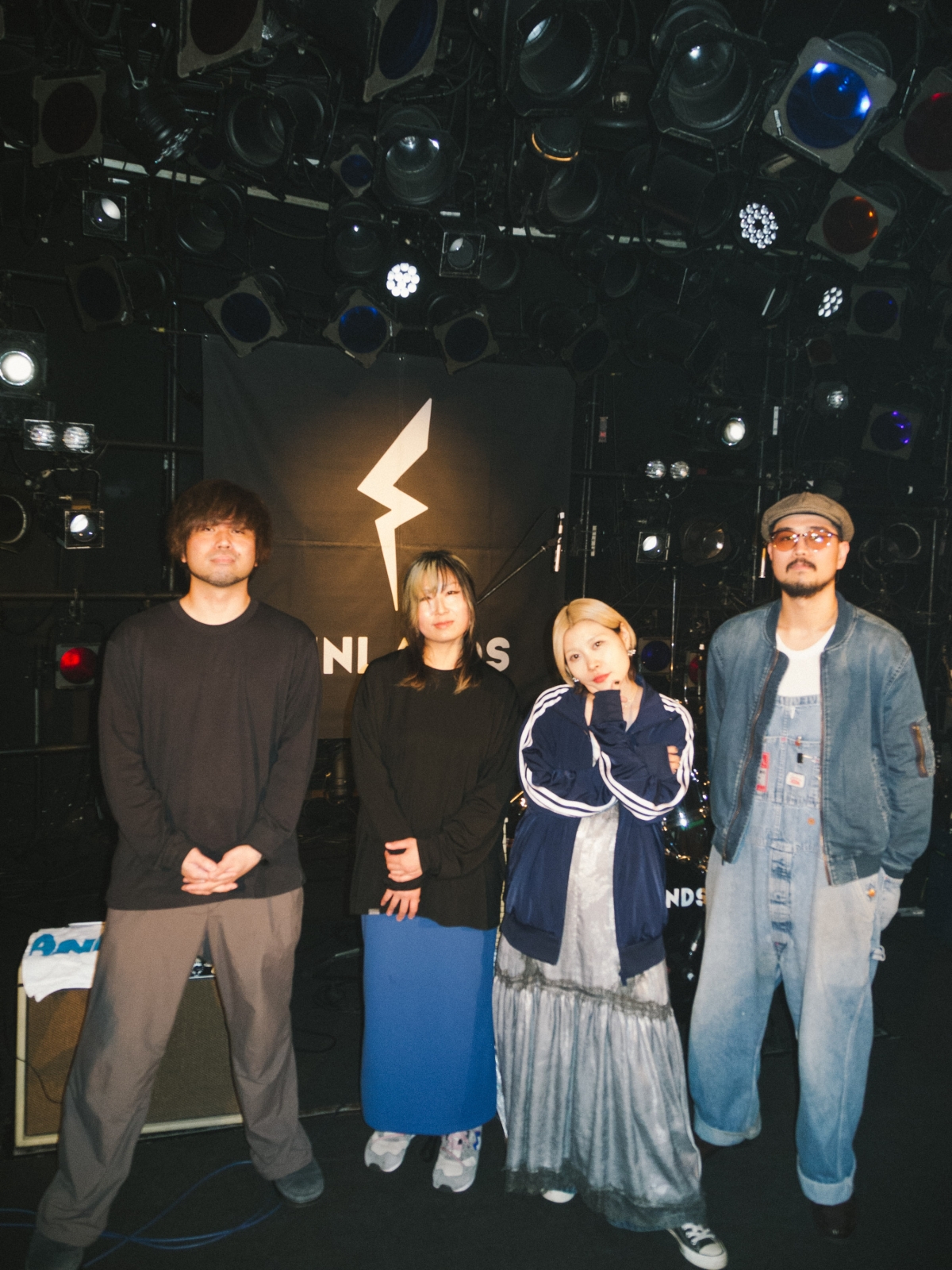 FINLANDS ソールドアウトで迎えた全国ツアー「I HAS TOUR」ファイナル公演@渋谷クラブクアトロで全25曲を熱演! 2 FINLANDS ソールドアウトで迎えた全国ツアー「I HAS TOUR」ファイナル公演@渋谷クラブクアトロで全25曲を熱演!