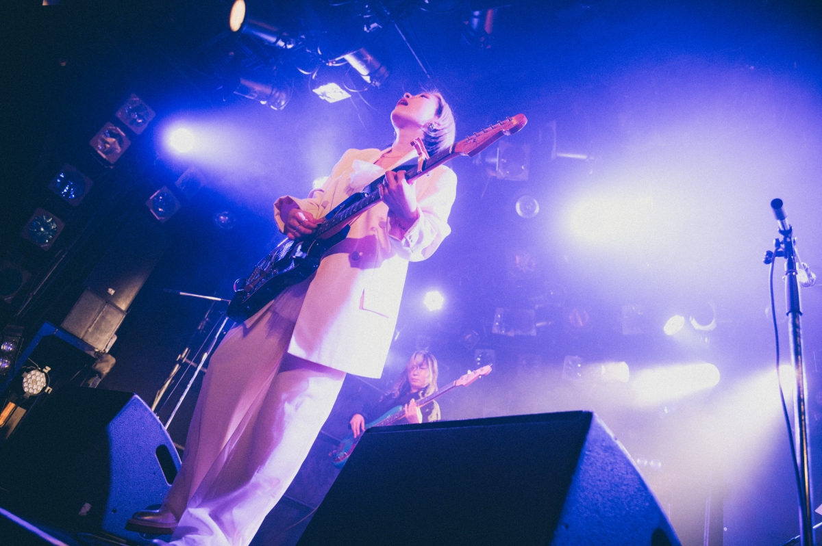 FINLANDS ソールドアウトで迎えた全国ツアー「I HAS TOUR」ファイナル公演@渋谷クラブクアトロで全25曲を熱演! 5 FINLANDS ソールドアウトで迎えた全国ツアー「I HAS TOUR」ファイナル公演@渋谷クラブクアトロで全25曲を熱演!