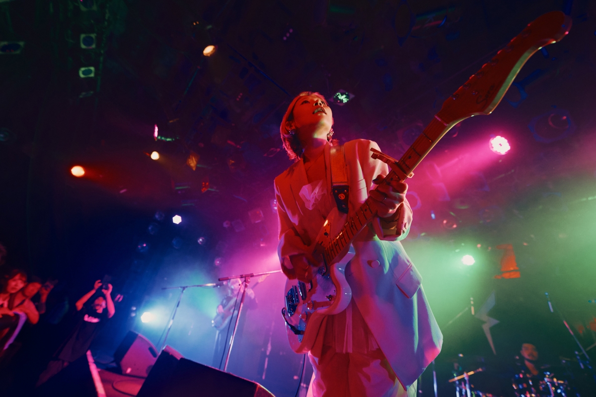 FINLANDS ソールドアウトで迎えた全国ツアー「I HAS TOUR」ファイナル公演@渋谷クラブクアトロで全25曲を熱演! 10 FINLANDS ソールドアウトで迎えた全国ツアー「I HAS TOUR」ファイナル公演@渋谷クラブクアトロで全25曲を熱演!