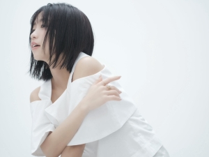 大原優乃、20cm以上カットでシャープなボブに大胆イメチェン！