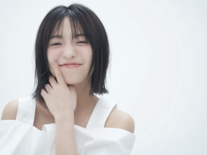 大原優乃、20cm以上カットでシャープなボブに大胆イメチェン！