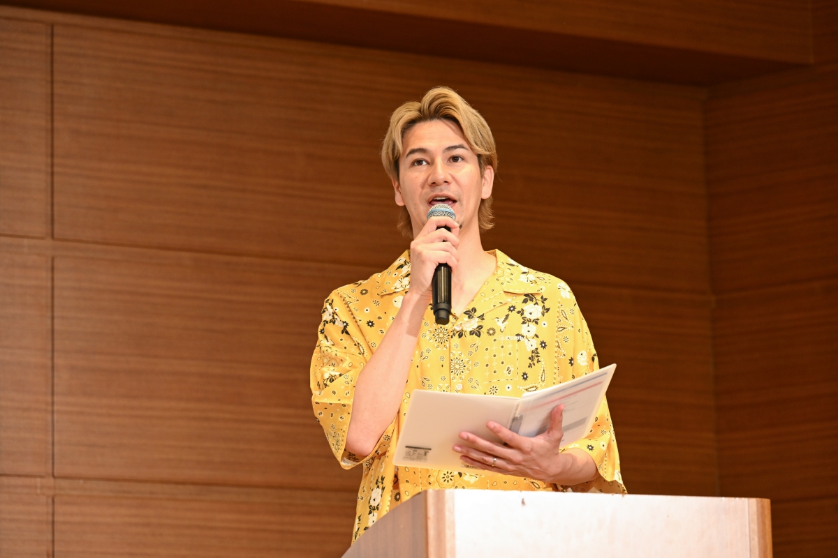 岩田剛典がJATA海外旅行アンバサダーに就任！ 母念願のパリ旅行をかなえる、感動の親孝行エピソードを披露！シンガポールでみたYOASOBIさんのポスターが刺激に10～20カ国を旅した岩田さんのおすすめ海外グルメとは？ 一緒に海外旅行に出かけるメンバーは？