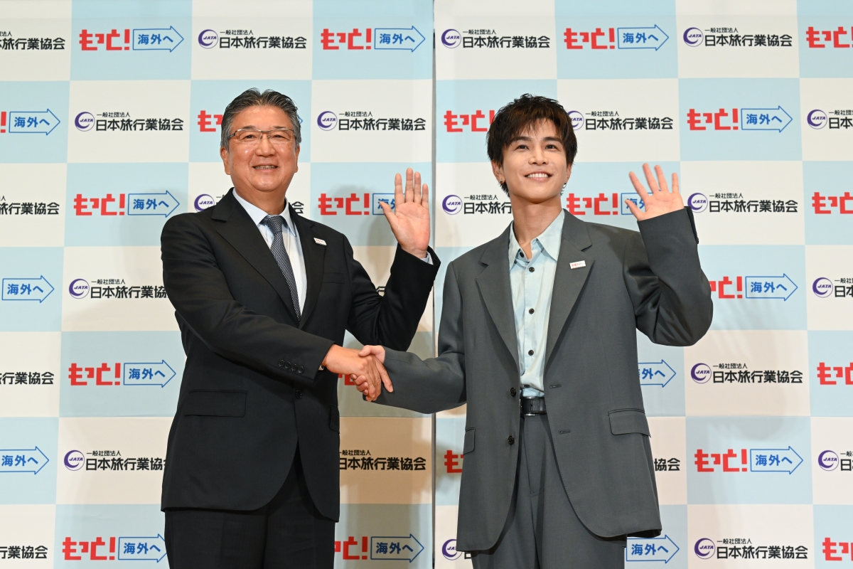 岩田剛典がJATA海外旅行アンバサダーに就任！ 母念願のパリ旅行をかなえる、感動の親孝行エピソードを披露！シンガポールでみたYOASOBIさんのポスターが刺激に10～20カ国を旅した岩田さんのおすすめ海外グルメとは？ 一緒に海外旅行に出かけるメンバーは？