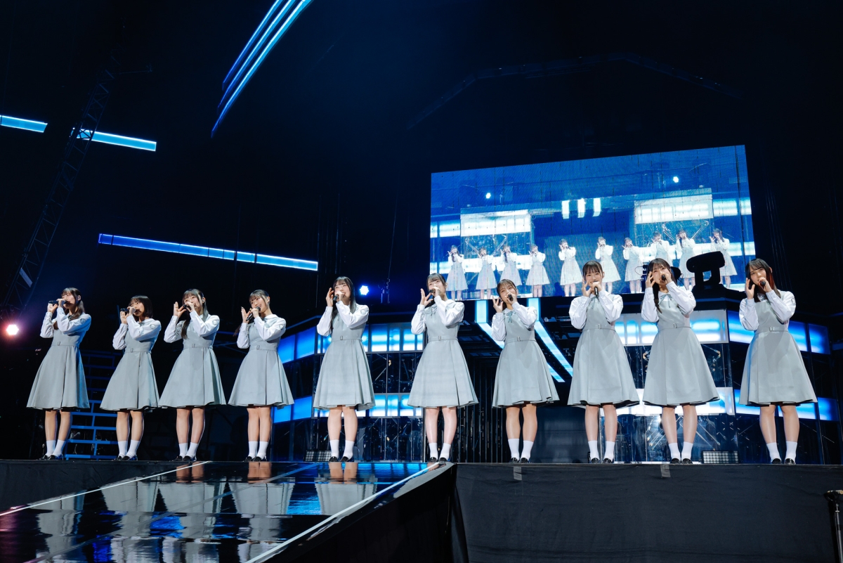 日向坂46の新メンバー10人が初パフォーマンスに挑んだ！ 個性あふれる特技と歌で、代々木を揺らす
