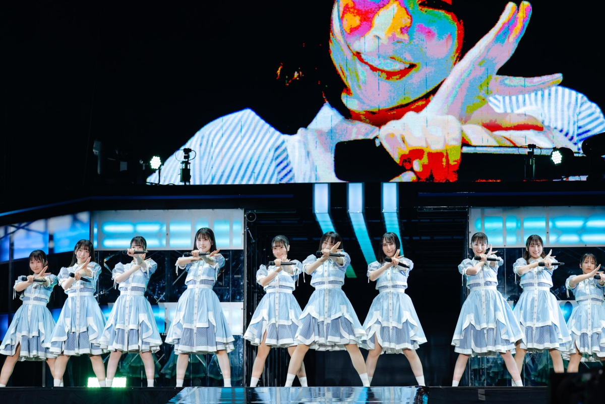 日向坂46の新メンバー10人が初パフォーマンスに挑んだ！ 個性あふれる特技と歌で、代々木を揺らす