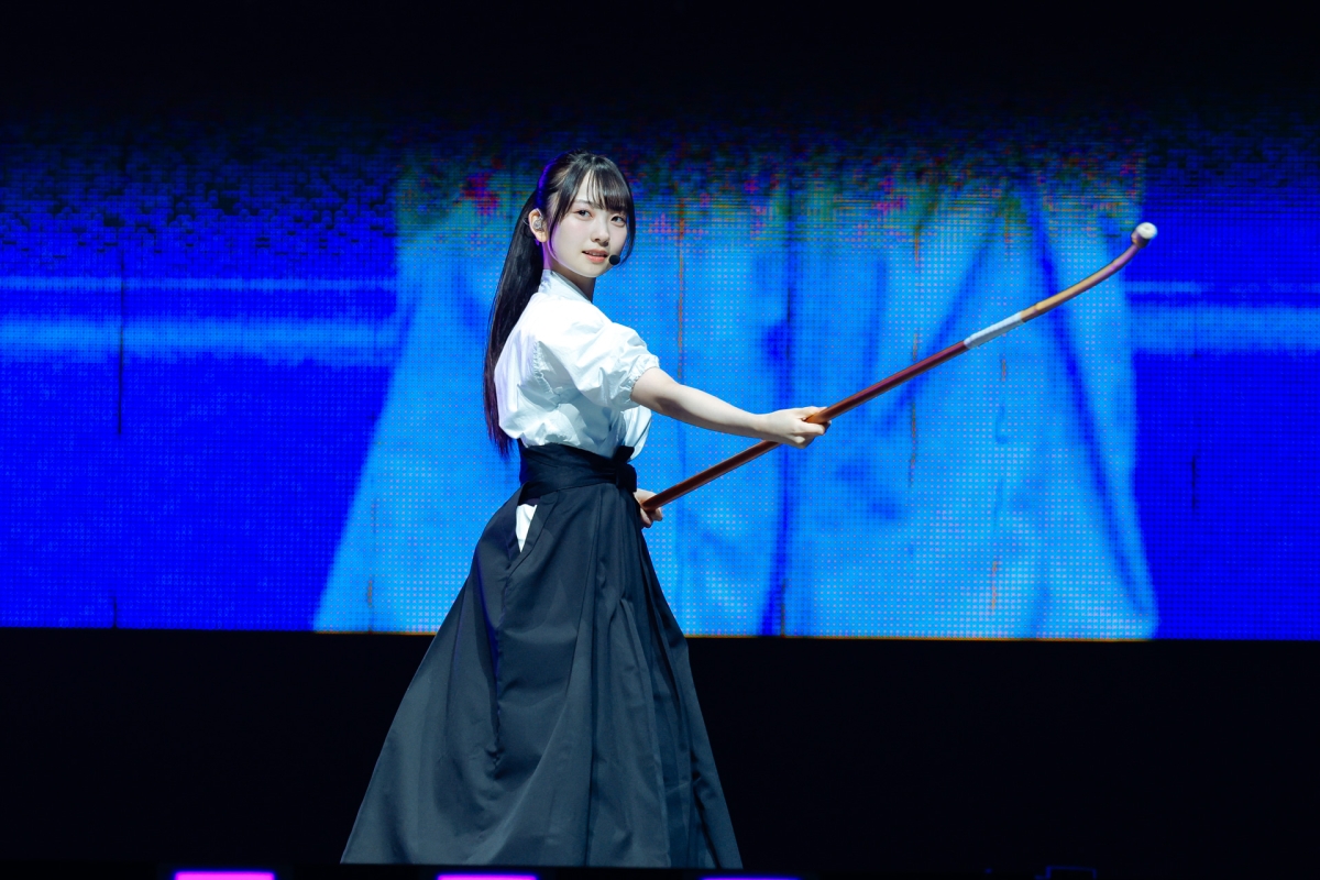 日向坂46の新メンバー10人が初パフォーマンスに挑んだ！ 個性あふれる特技と歌で、代々木を揺らす