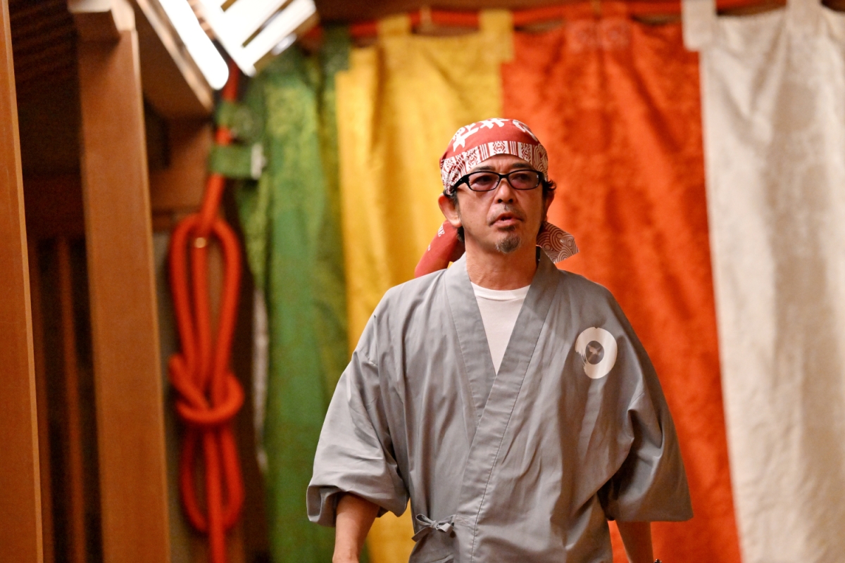 奥田民生、山崎まさよし、藤原さくらが能楽堂でギター1本弾き語りを披露！ FM FUKUOKA開局55周年記念ライブ開催＆ラジオ同時生中継！『博多ギターのぼせ supported by 西部ガスグループ』 ライブレポート