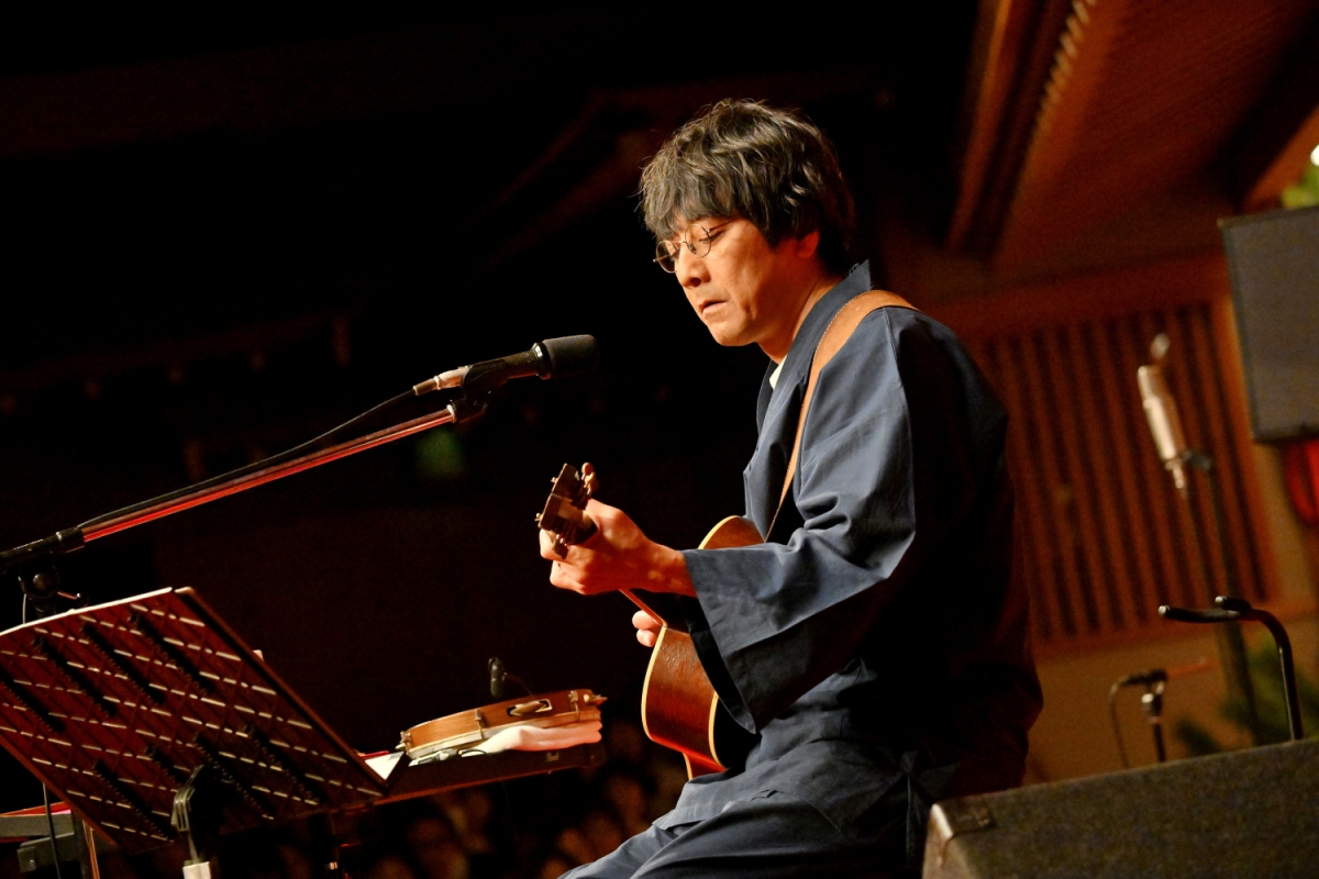 奥田民生、山崎まさよし、藤原さくらが能楽堂でギター1本弾き語りを披露！ FM FUKUOKA開局55周年記念ライブ開催＆ラジオ同時生中継！『博多ギターのぼせ supported by 西部ガスグループ』 ライブレポート