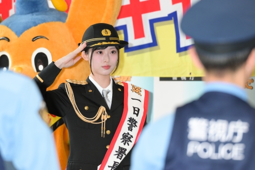 井本彩花が渋谷警察署の一日署長に就任！ 痴漢被害防止を呼びかけ