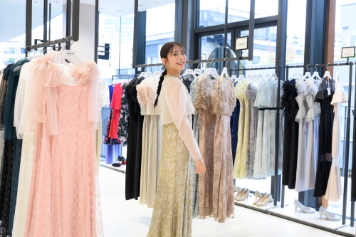 「理想以上、最高なワタシ。」貴島明日香が体験したLULUTI HARAJUKUが原宿に誕生！「ドレスを選ぶ楽しさの中から、新しい自分を見つけて」