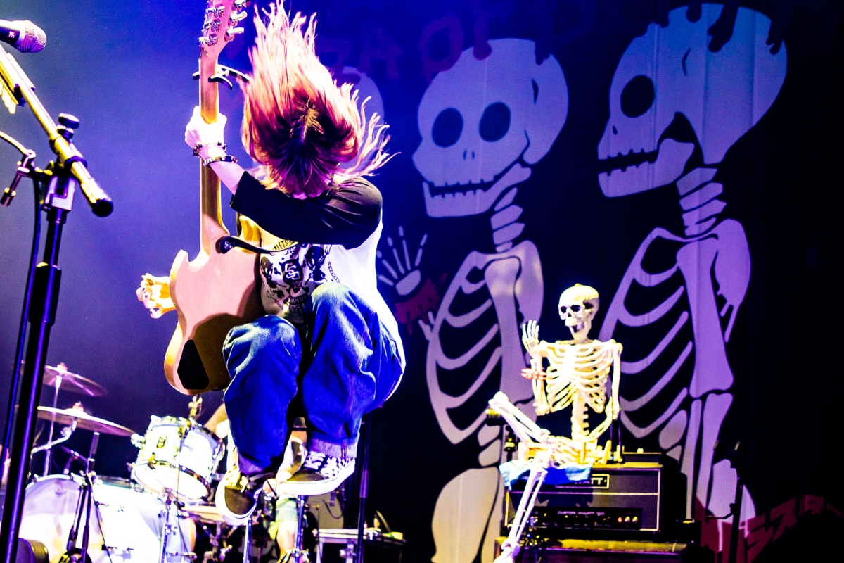サバシスター『My girlfriend is PIZZA OF DEATH Tour』完走！ファイナル川崎クラブチッタ公演のオフィシャルレポートが到着！