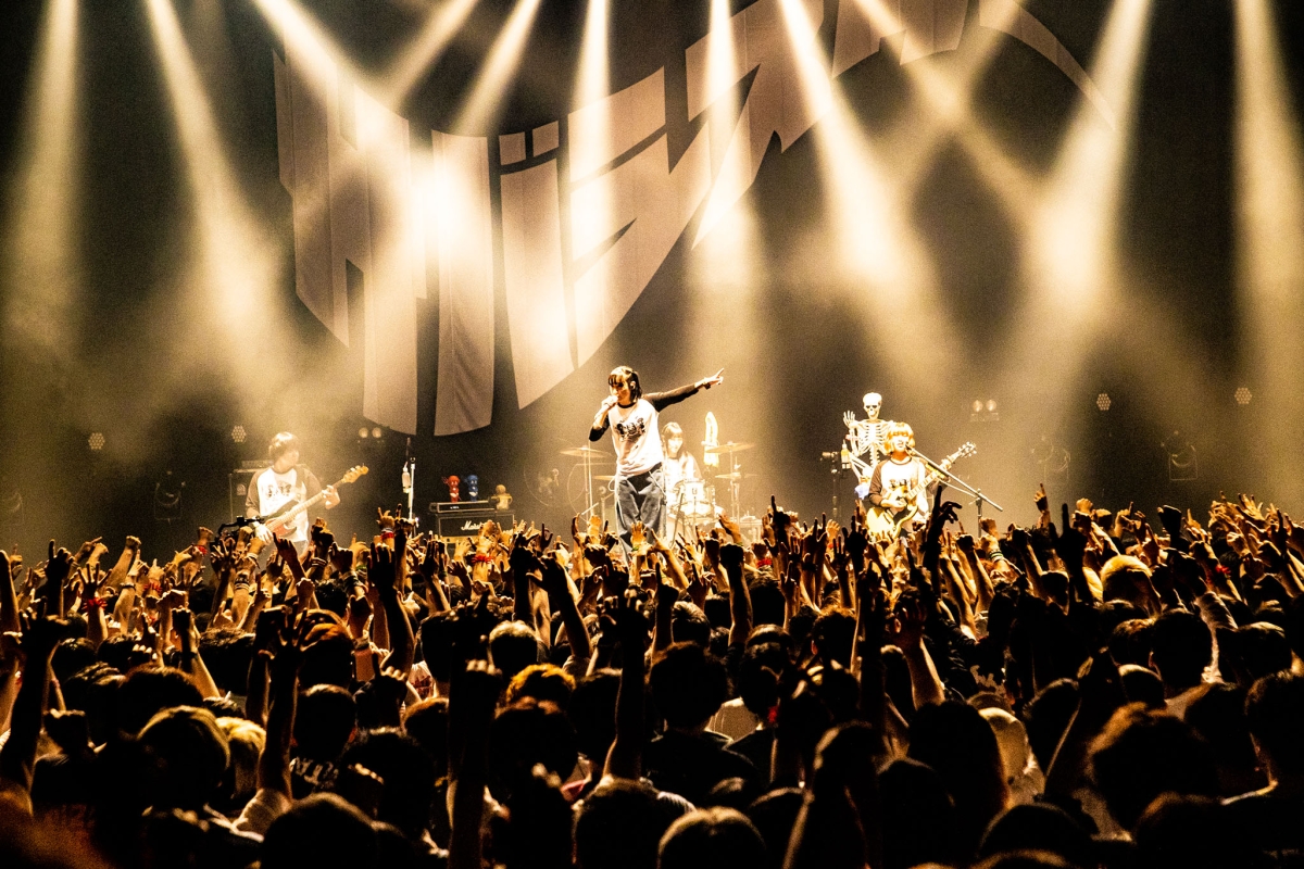 サバシスター『My girlfriend is PIZZA OF DEATH Tour』完走！ファイナル川崎クラブチッタ公演のオフィシャルレポートが到着！