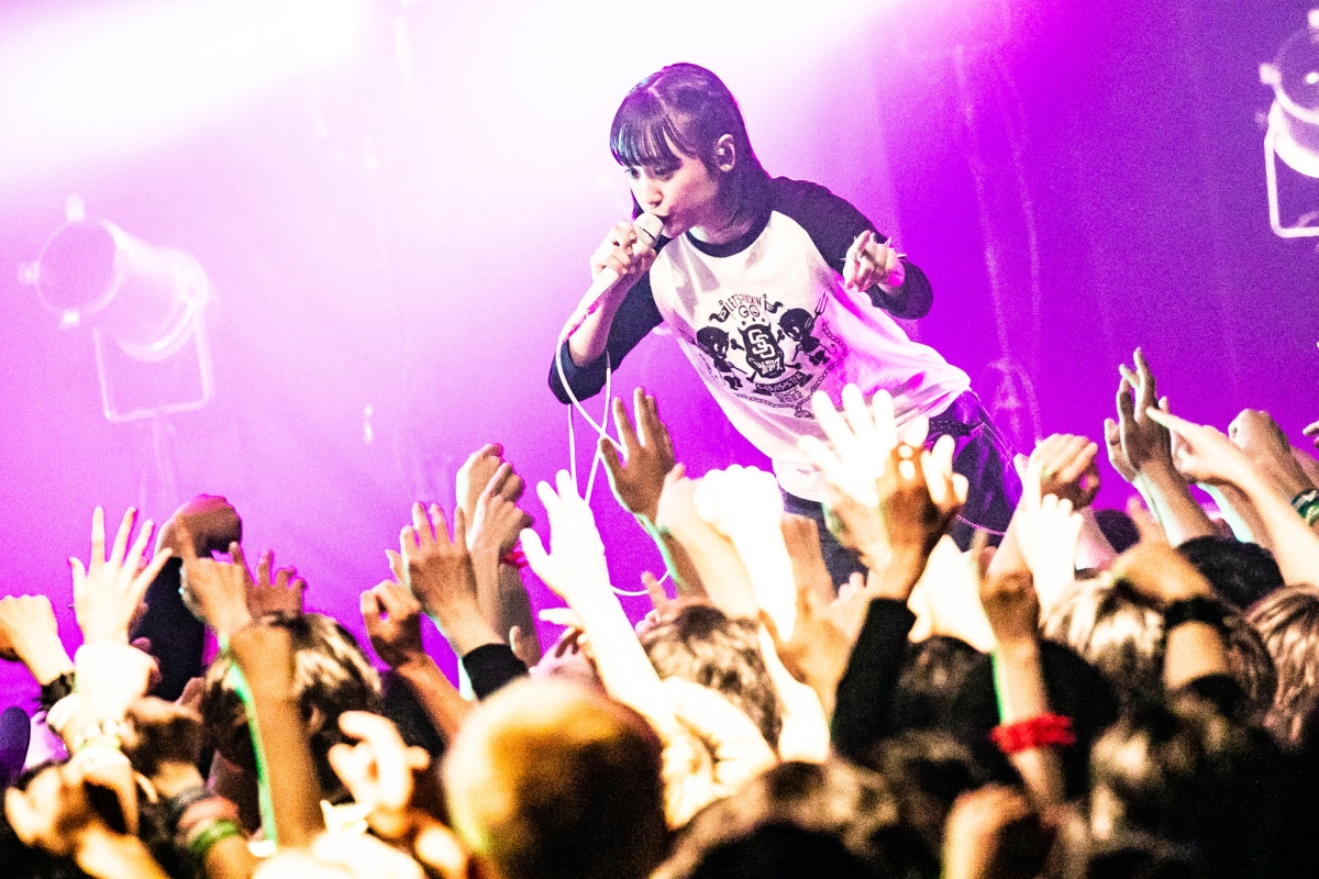 サバシスター『My girlfriend is PIZZA OF DEATH Tour』完走！ファイナル川崎クラブチッタ公演のオフィシャルレポートが到着！