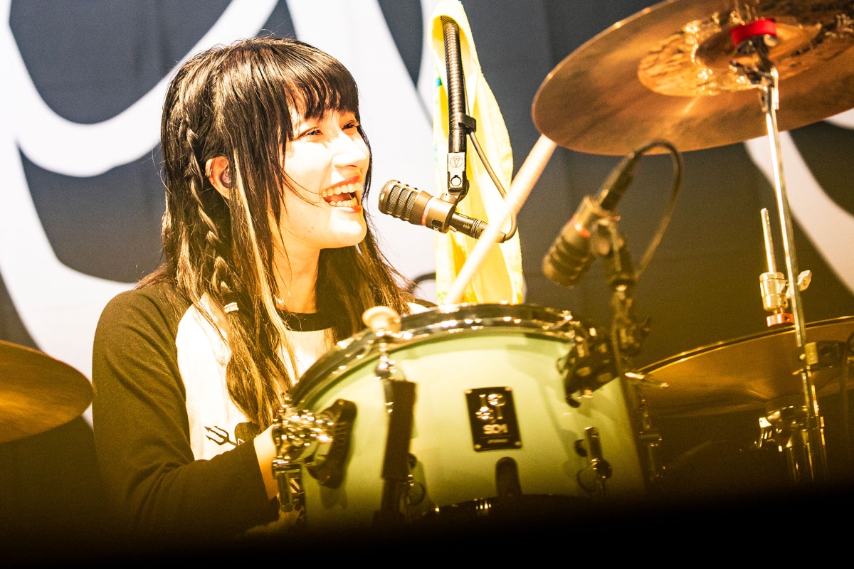 サバシスター『My girlfriend is PIZZA OF DEATH Tour』完走！ファイナル川崎クラブチッタ公演のオフィシャルレポートが到着！