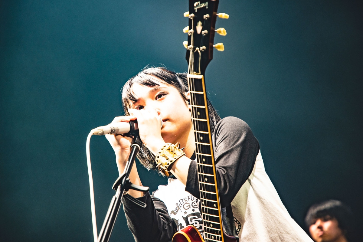 サバシスター『My girlfriend is PIZZA OF DEATH Tour』完走！ファイナル川崎クラブチッタ公演のオフィシャルレポートが到着！