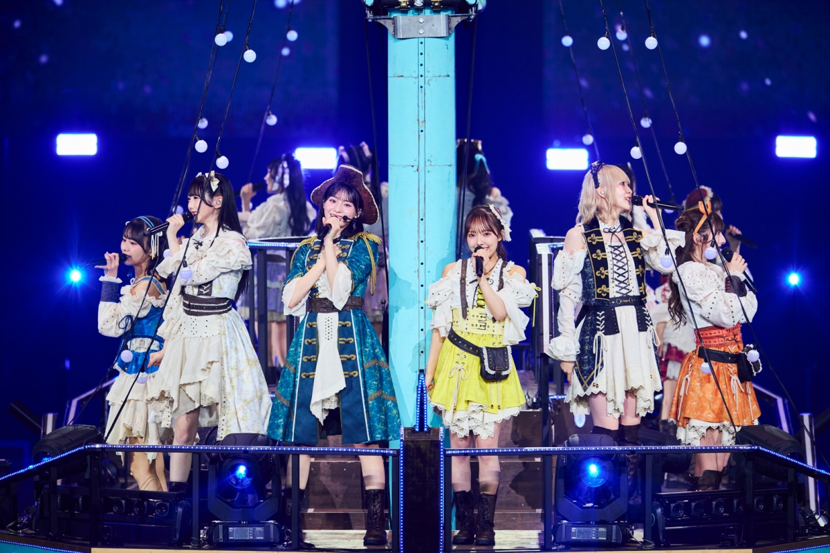 ≠ME（ノットイコールミー） メインステージがムービング！？ 全長12メートルの巨大船に乗って≠MEメンバーが出航！ ≠ME 全国ツアー2025「We want to find "カフェ樂園"」6月7日(土)神奈川県・ぴあアリーナMMにて開幕！