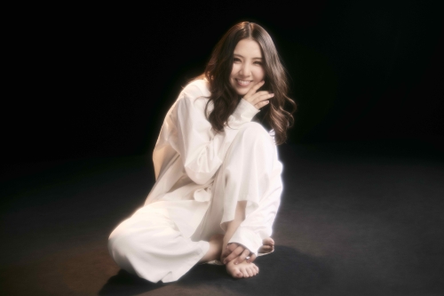 阿部真央、1月開催の15周年記念東京ガーデンシアター公演映像作品を8月6日に発売決定!さらにFC限定トークイベントの開催も決定! 6 阿部真央、1月開催の15周年記念東京ガーデンシアター公演映像作品を8月6日に発売決定!さらにFC限定トークイベントの開催も決定!