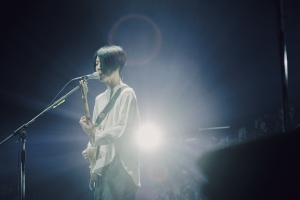 ライブ×アフレコ！『東京喰種FES. -PLAY BACK-』公式イベントレポートが公開！豪華声優陣（花江夏樹、雨宮天、花澤香菜、釘宮理恵、岸尾だいすけ、豊永利行）による生アフレコやTK from 凛として時雨、People In The Box、österreich、Cö shu Nieの4組がスペシャルライブを披露！