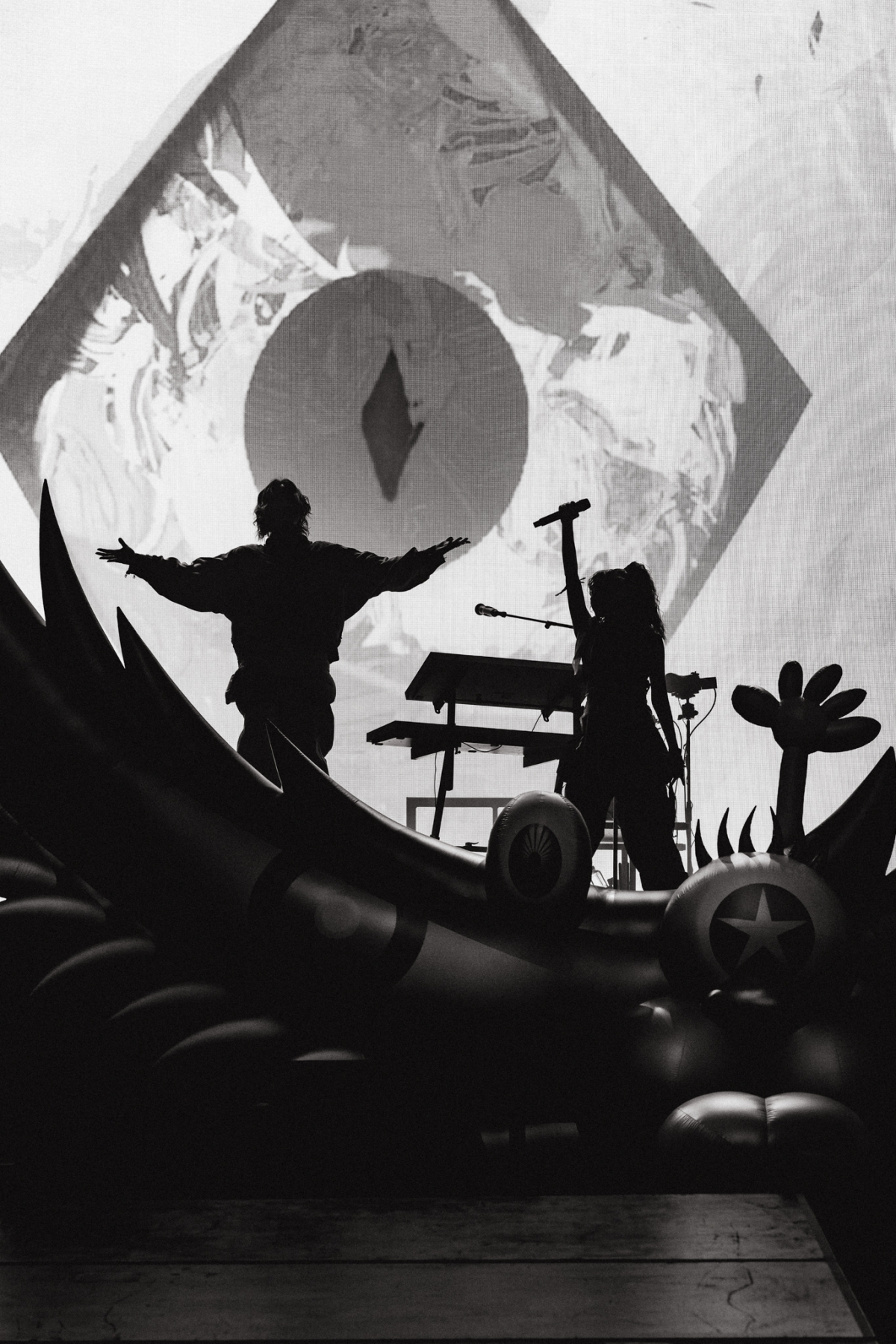 YOASOBI ヨーロッパ最大級の音楽フェス「Primavera Sound Barcelona 2025」メインステージに日本人アーティストとして初出演、さらに自身初のロンドンワンマン公演2Daysを完走！